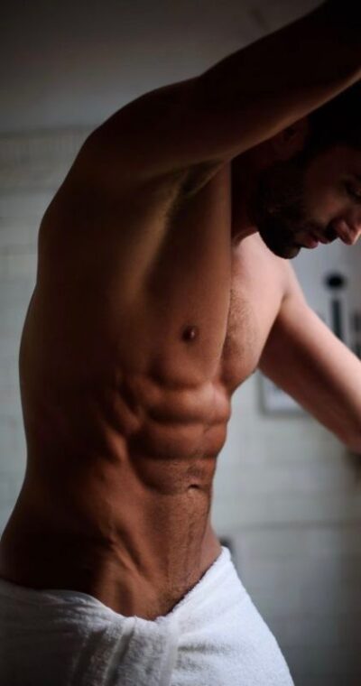 An image in Leon Faro's male escort portfolio