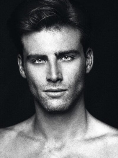 An image in George 's male escort portfolio