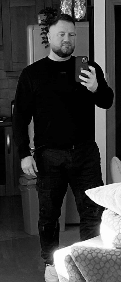 An image in James's male escort portfolio