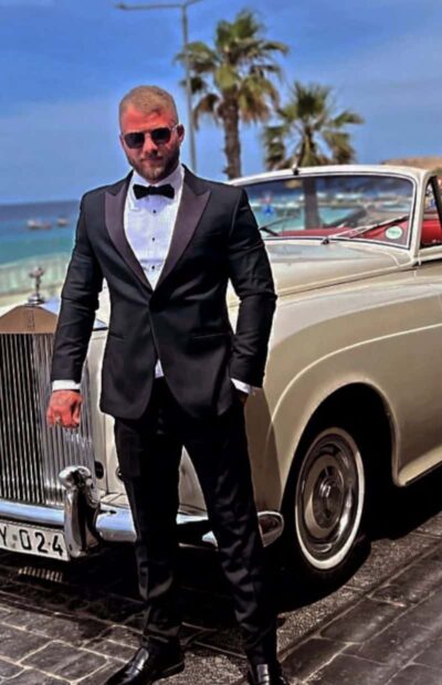 An image in Tommy's male escort portfolio