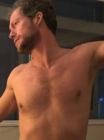 An image in Tristan's male escort portfolio