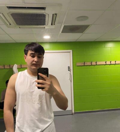 An image in Kemal's male escort portfolio