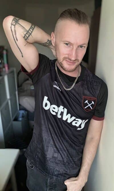 An image in Eirik's male escort portfolio