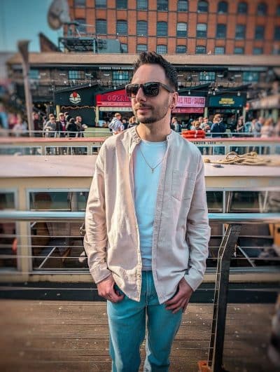 An image in Carl's male escort portfolio