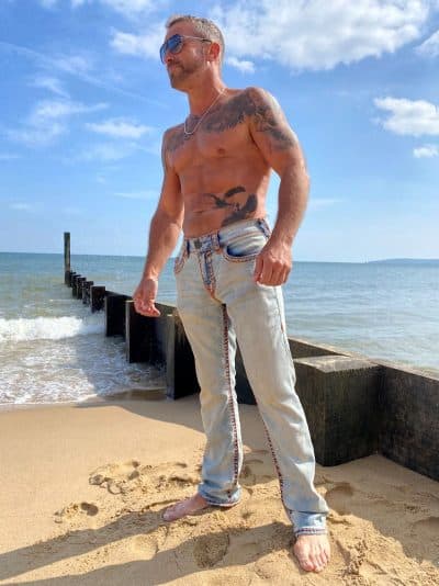 An image in Harry's male escort portfolio