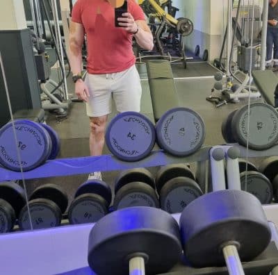 An image in Roly's male escort portfolio