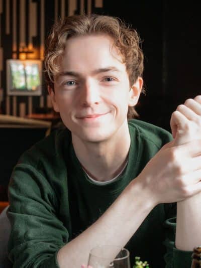An image in Harry's male escort portfolio