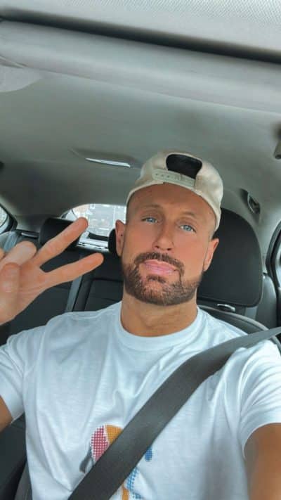 Male Escort Darren